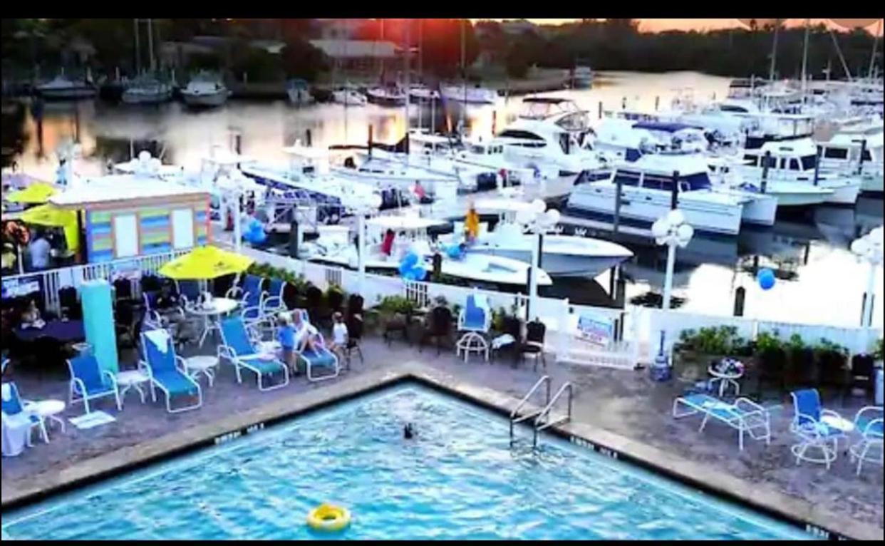 Remodeled, Huge Pool, Tiki Bar & Grill, Quiet Room Sarasota Dış mekan fotoğraf