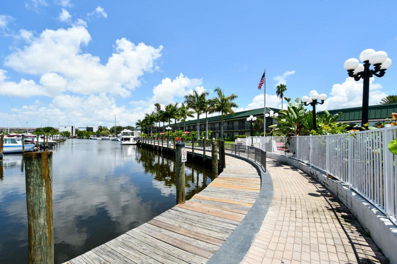 Remodeled, Huge Pool, Tiki Bar & Grill, Quiet Room Sarasota Dış mekan fotoğraf