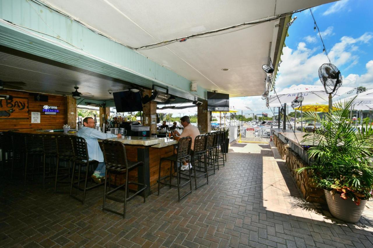 Remodeled, Huge Pool, Tiki Bar & Grill, Quiet Room Sarasota Dış mekan fotoğraf