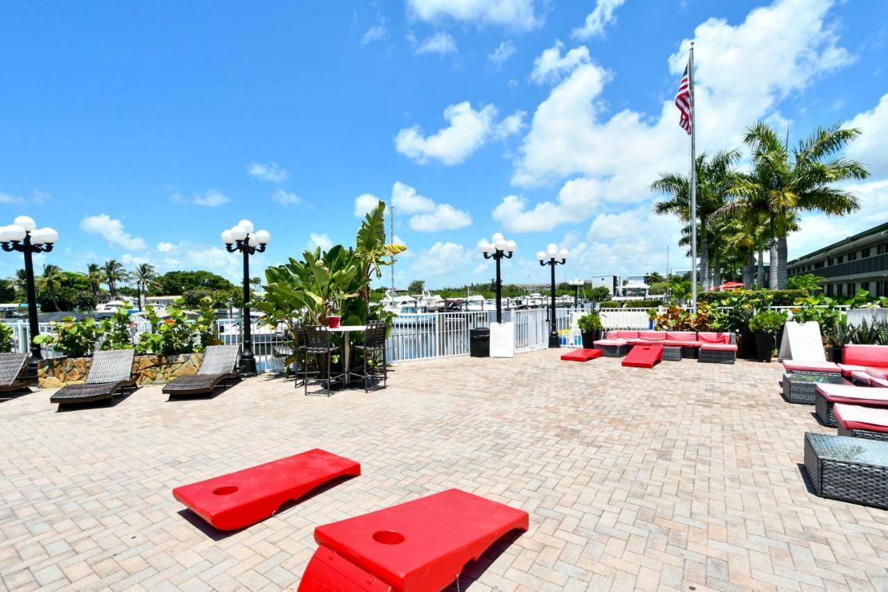 Remodeled, Huge Pool, Tiki Bar & Grill, Quiet Room Sarasota Dış mekan fotoğraf